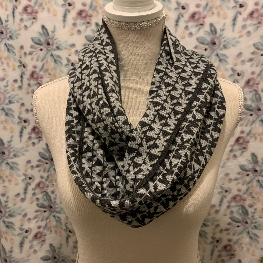 Michael Kors Infiniti Scarf